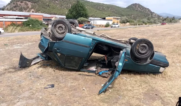 Tokat&apos;ta Otomobil Kazası: 2 Yaralı